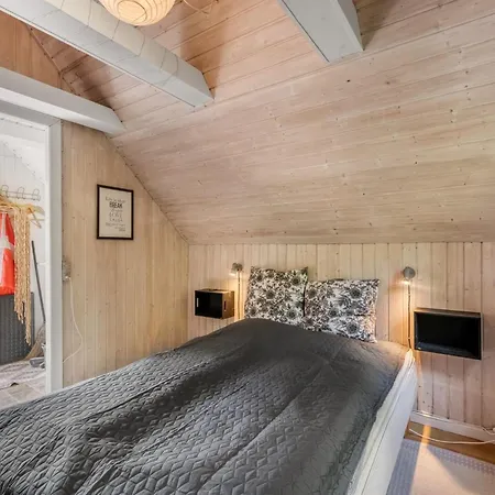 Roger - 800m To The Fjord By Interhome